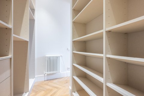 2 bedrooms apartment for sale in Barcelona, Catalonia, Spain № 3594 - photo 29