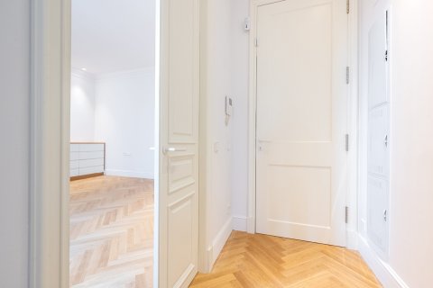 2 bedrooms apartment for sale in Barcelona, Catalonia, Spain № 3594 - photo 24