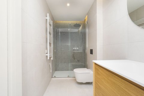 2 bedrooms apartment for sale in Barcelona, Catalonia, Spain № 3591 - photo 9