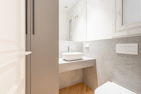 Купить квартиру в Барселона, Испания с 3 комнаты, 163м², № 3592 - фото 4