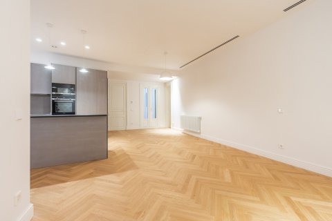 Купить квартиру в Барселона, Испания с 3 комнаты, 163м², № 3592 - фото 22