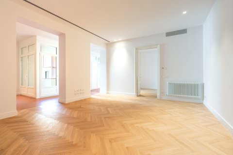 2 bedrooms apartment for sale in Barcelona, Catalonia, Spain № 3592