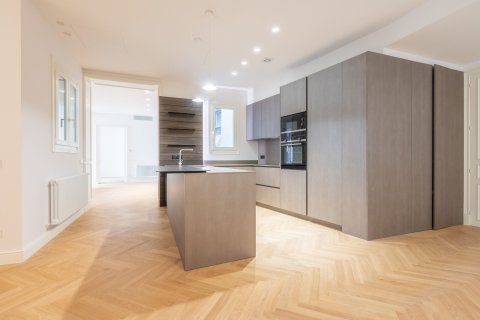 Купить квартиру в Барселона, Испания с 3 комнаты, 163м², № 3592 - фото 20