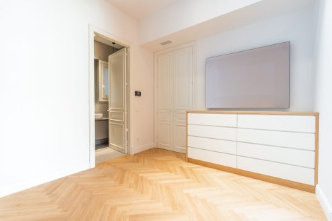 Купить квартиру в Барселона, Испания с 3 комнаты, 163м², № 3592 - фото 30