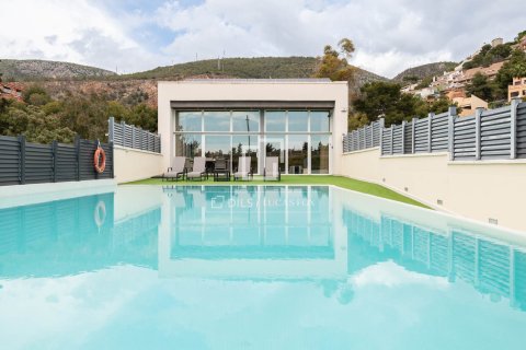 Villa de 7 dormitorios en alquiler en Castelldefels, Barcelona, Cataluña, Spain № 4508