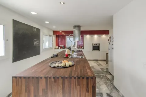 7 bedrooms house for sale in Barcelona, Catalonia, Spain № 1608 - photo 4