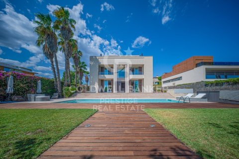 6 bedrooms house for rent in Gava, Barcelona, Catalonia, Spain № 6111 - photo 3