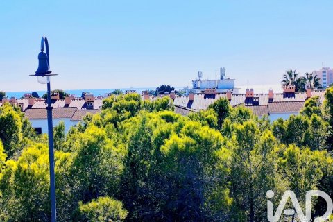 Сasa de 3 dormitorios en venta en Roda de Berà, Tarragona, Cataluña, Spain № 7547 - foto 20