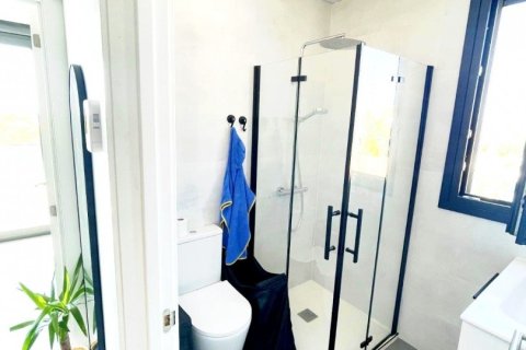 Сasa de 3 dormitorios en venta en Roda de Berà, Tarragona, Cataluña, Spain № 7547 - foto 25