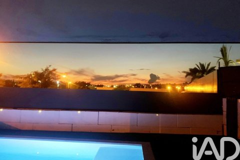Сasa de 3 dormitorios en venta en Roda de Berà, Tarragona, Cataluña, Spain № 7547 - foto 28