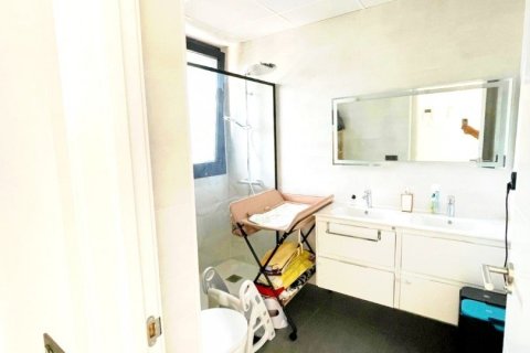 Сasa de 3 dormitorios en venta en Roda de Berà, Tarragona, Cataluña, Spain № 7547 - foto 14