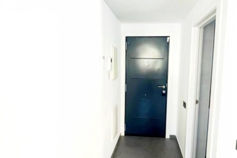 Сasa de 3 dormitorios en venta en Roda de Berà, Tarragona, Cataluña, Spain № 7547 - foto 8