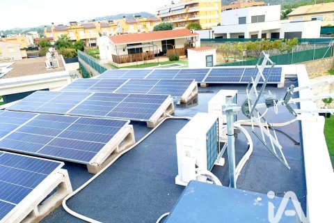 Сasa de 3 dormitorios en venta en Roda de Berà, Tarragona, Cataluña, Spain № 7547 - foto 27
