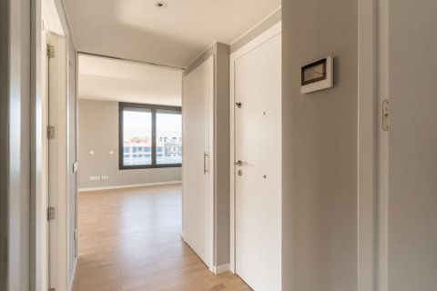 4 bedrooms apartment for sale in Badalona, Barcelona, Catalonia, Spain № 6317 - photo 10