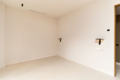 4 bedrooms apartment for sale in Barcelona, Catalonia, Spain № 6321 - photo 22
