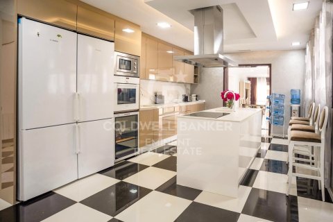 Купить дом в Кастельдефельс, Испания с 9 спален, 650м², № 5490 - фото 16