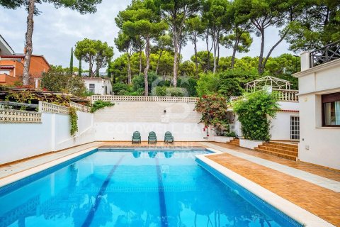 9 bedrooms house for sale in Castelldefels, Barcelona, Catalonia, Spain № 5490