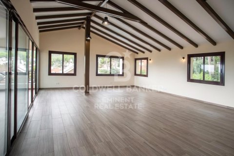 Купить дом в Кастельдефельс, Испания с 9 спален, 650м², № 5490 - фото 8