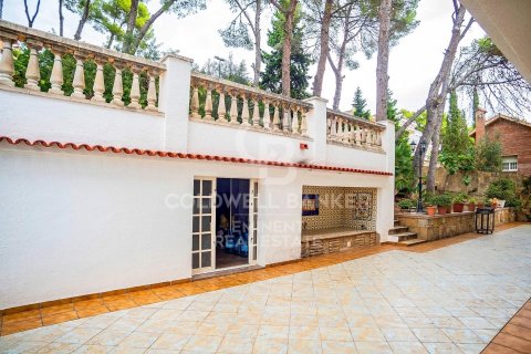Купить дом в Кастельдефельс, Испания с 9 спален, 650м², № 5490 - фото 6