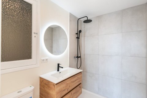 Купить квартиру в Барселона, Испания с 4 комнаты, № 1387 - фото 16