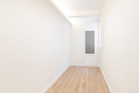 Купить квартиру в Барселона, Испания с 4 комнаты, № 1387 - фото 18