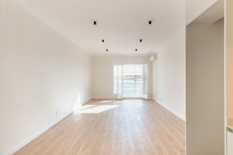 Купить квартиру в Барселона, Испания с 4 комнаты, № 1387 - фото 24