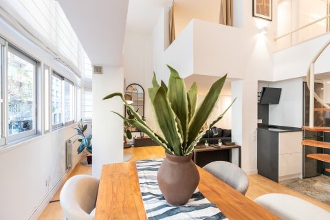 Купить квартиру в Барселона, Испания с 3 комнаты, № 1388 - фото 10