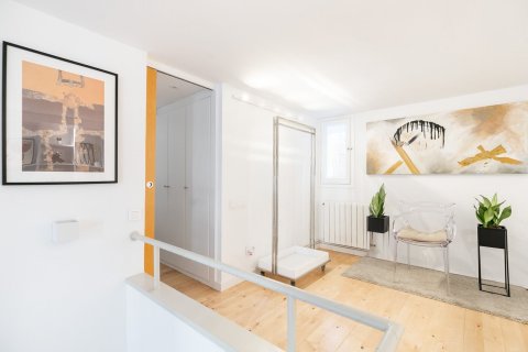 Купить квартиру в Барселона, Испания с 3 комнаты, № 1388 - фото 18