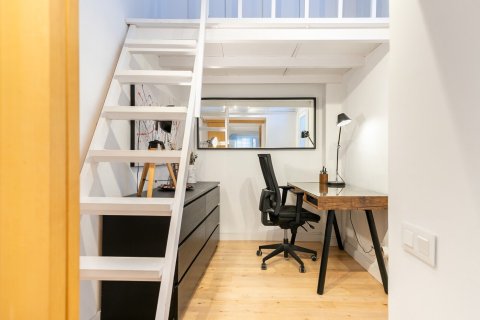 Купить квартиру в Барселона, Испания с 3 комнаты, № 1388 - фото 27