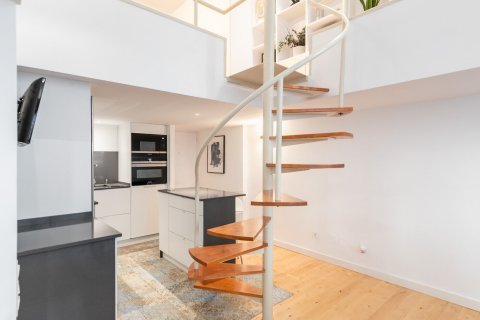 Купить квартиру в Барселона, Испания с 3 комнаты, № 1388 - фото 12