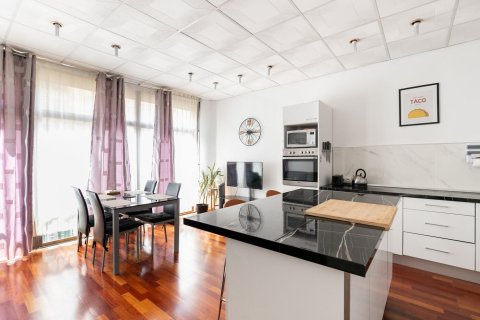 3 bedrooms apartment for sale in Barcelona, Catalonia, Spain № 1386