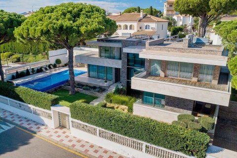 4 bedrooms house for sale in Platja D'aro, Girona, Catalonia, Spain № 1384 - photo 2