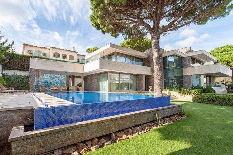 4 bedrooms house for sale in Platja D'aro, Girona, Catalonia, Spain № 1384 - photo 4
