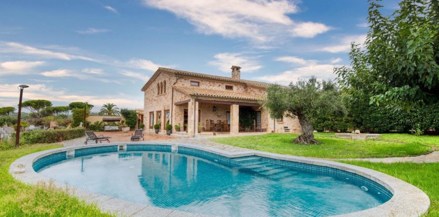 4 sq.m. house for sale in S'Agaro, Girona, Catalonia, Spain № 1382