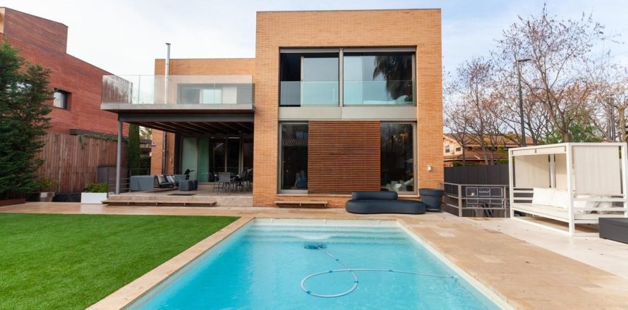 5 bedrooms house for sale in Sant Cugat Del Valles, Barcelona, Catalonia, Spain № 1456