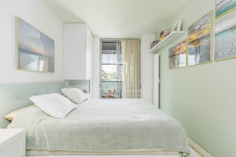Apartamento de 2 dormitorios en venta en Barcelona, Cataluña, Spain № 7134 - foto 27