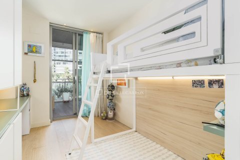 Apartamento de 2 dormitorios en venta en Barcelona, Cataluña, Spain № 7134 - foto 19