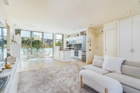 Apartamento de 2 dormitorios en venta en Barcelona, Cataluña, Spain № 7134 - foto 28