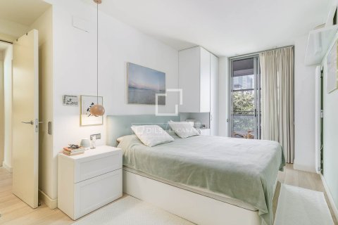 Apartamento de 2 dormitorios en venta en Barcelona, Cataluña, Spain № 7134 - foto 20