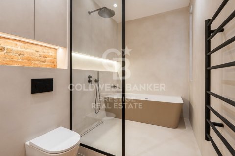 Apartamento de 3 dormitorios en venta en Barcelona, Cataluña, Spain № 5433 - foto 20