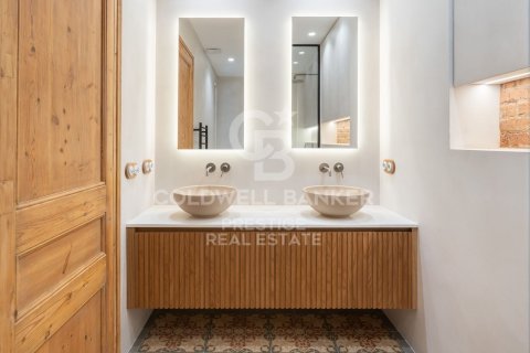 Apartamento de 3 dormitorios en venta en Barcelona, Cataluña, Spain № 5433 - foto 24