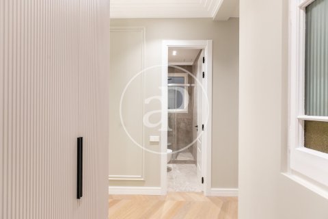 3 bedrooms apartment for sale in Eixample, Barcelona, Catalonia, Spain № 2441 - photo 30