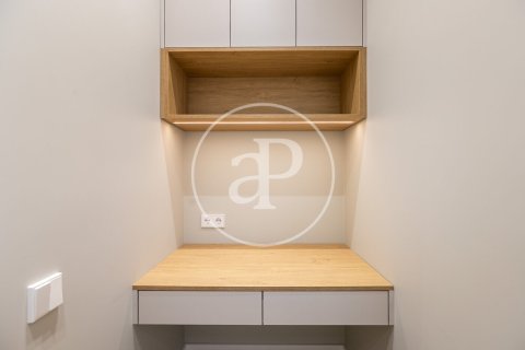 3 bedrooms apartment for sale in Eixample, Barcelona, Catalonia, Spain № 2441 - photo 29