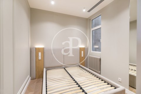3 bedrooms apartment for sale in Eixample, Barcelona, Catalonia, Spain № 2441 - photo 21