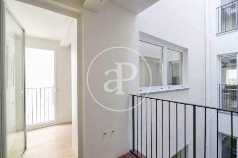 2 bedrooms apartment for sale in Ciutat Vella, Barcelona, Catalonia, Spain № 2440 - photo 16