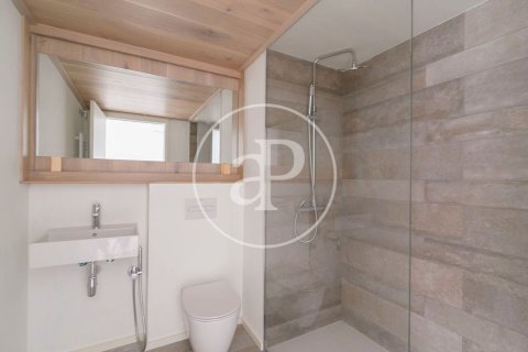 2 bedrooms apartment for sale in Ciutat Vella, Barcelona, Catalonia, Spain № 2440 - photo 13