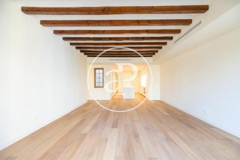 2 bedrooms penthouse for sale in Eixample, Barcelona, Catalonia, Spain № 2436 - photo 2
