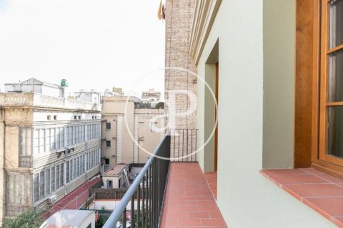 2 bedrooms penthouse for sale in Eixample, Barcelona, Catalonia, Spain № 2436 - photo 19