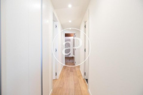 2 bedrooms penthouse for sale in Eixample, Barcelona, Catalonia, Spain № 2436 - photo 18