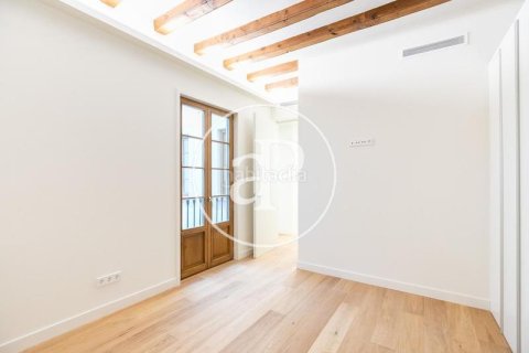 2 bedrooms penthouse for sale in Eixample, Barcelona, Catalonia, Spain № 2436 - photo 11